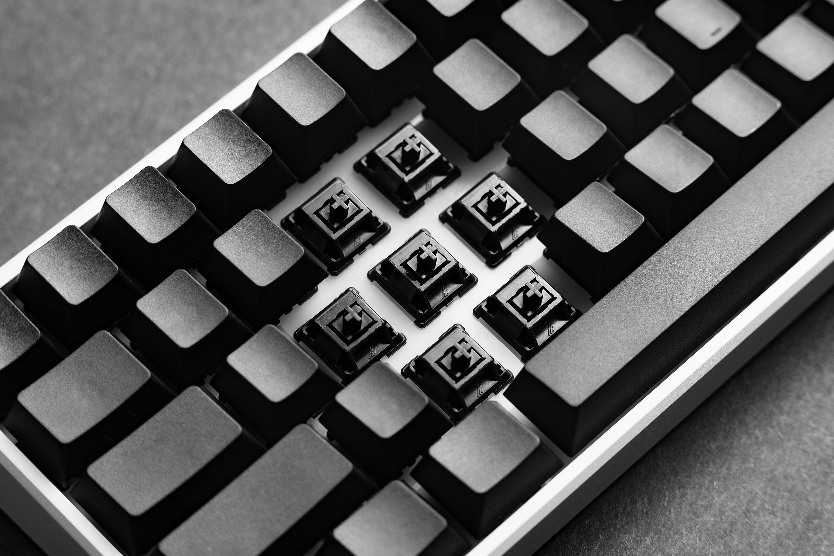 AEBoards Blaeck - Linear Switches (40)